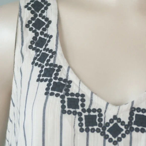 NWT L*Space Embroidered Tassel Tie Sides Bridget Top - Picture 6 of 9